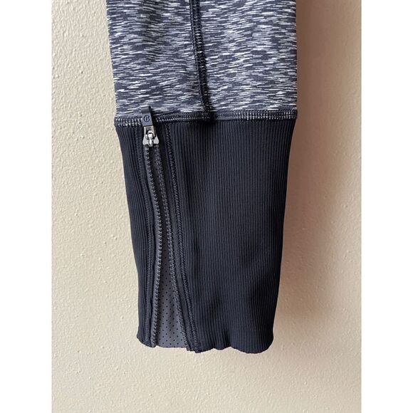 Lululemon Rebel Runner Crop in Spaced Out Space Dye Black White Size 2 - Picture 2 of 3